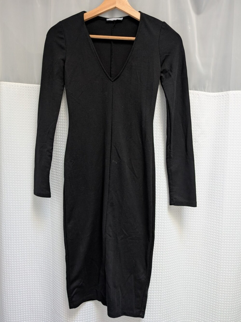 3/$20 Zara Black Long Sleeve V Neck Midi Dress Small